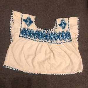 Vintage 70s bohemian embroidered crop top